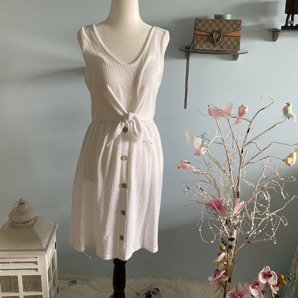 Women's Casual Dresses Summer Tank Dresses sleeveless white colour V-neck - Picture 1 of 8